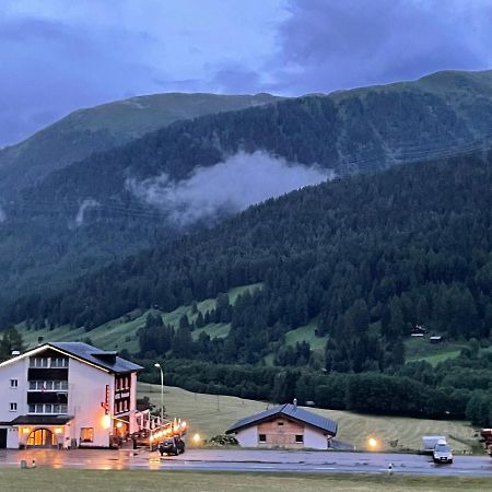 Hotel Restaurant Gommerhof Reckingen Eksteriør billede